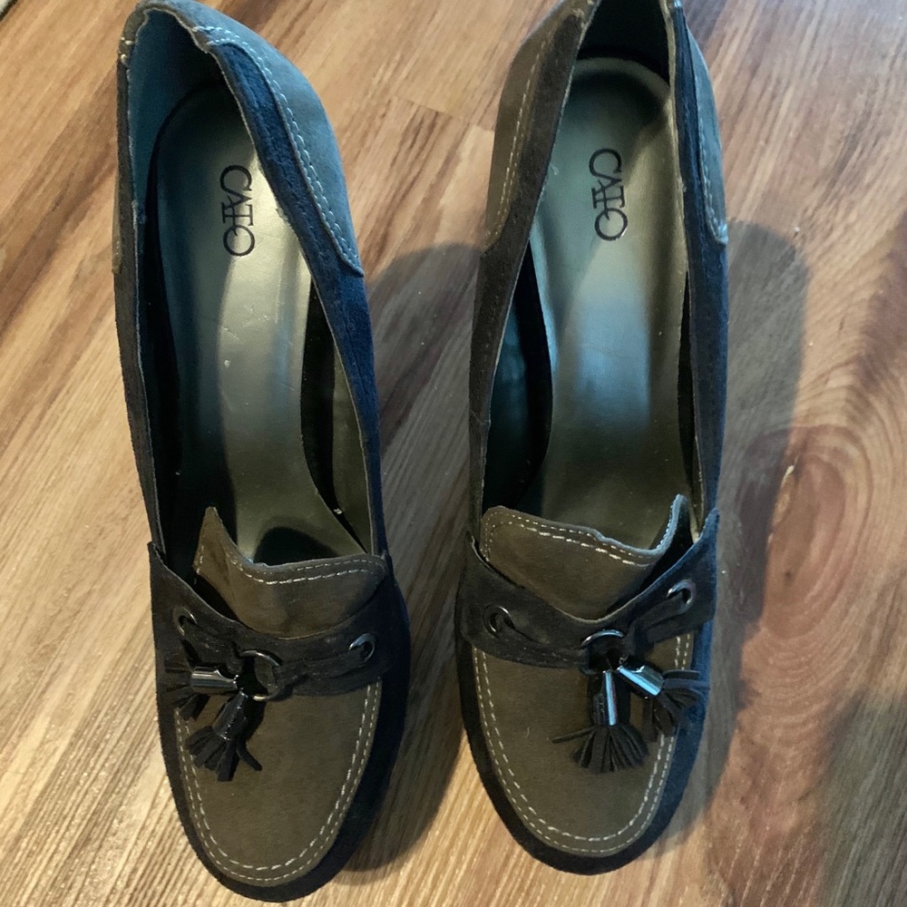 Ladies never worn shoes!! Cute!!!!